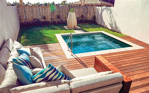 Are Plunge Pools For Small Backyards