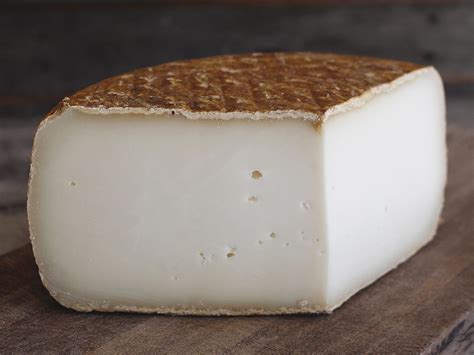 10 Top Lactose Free Cheeses (with Tasting Notes & Pairing Guide)