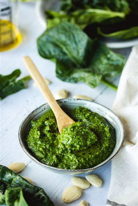 Pesto D Pinards V G Tal Cuisiner Les L Gumes De Saison Recipe