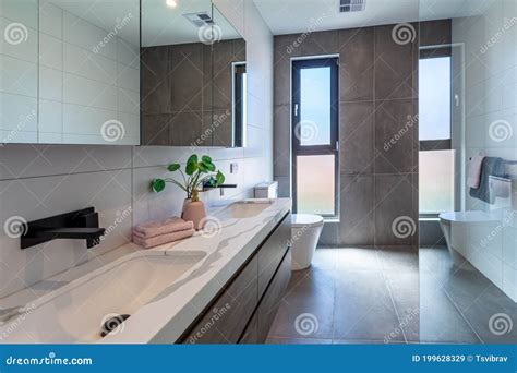 Beautiful Bathroom Interior Design Stock Image Image Of Bathtub Home