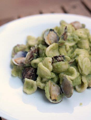 Paccheri Alla Carbonara Di Gamberi Con Scorza Di Arancia E Granella Di