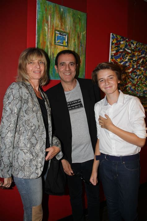 Photo Exclusif Thierry Beccaro Avec Sa Femme Emmanuelle Et Son Fils