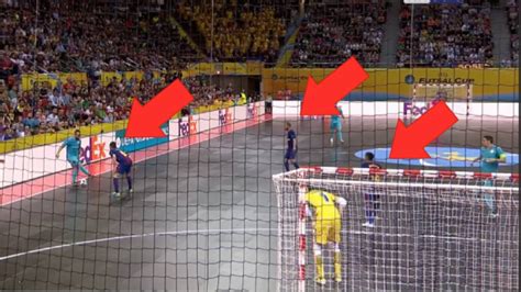 Vídeo Ricardinho Es El Fútbol Sala Así Hipnotizó A 4 Del Barça En El