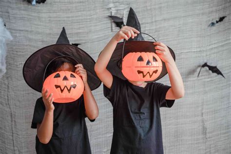 How To Celebrate Halloween On A Budget Taras Wonderworld