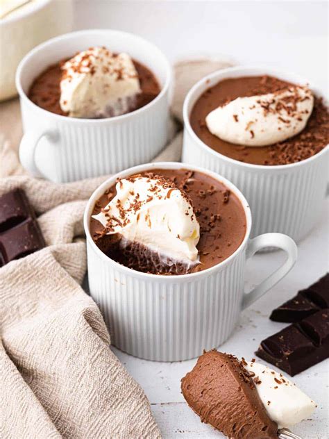 Easy Chocolate Mousse - Catherine Zhang