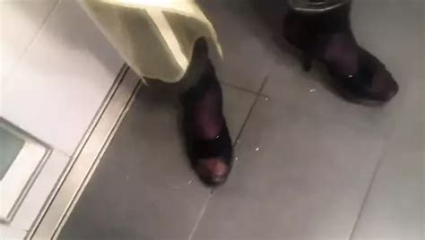 Free Piss Pants Porn Videos Xhamster