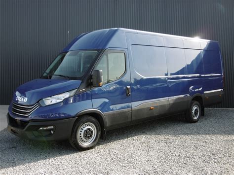 Annonce Utilitaire IVECO DAILY FOURGON 35S18 EMPATTEMENT 4100L H2 180