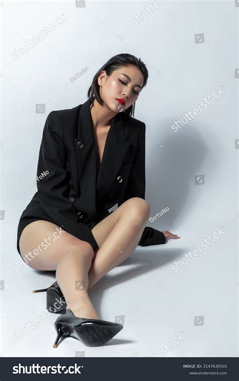 Sexy Model Posing Lingerie Stock Photo 2147630501 Shutterstock
