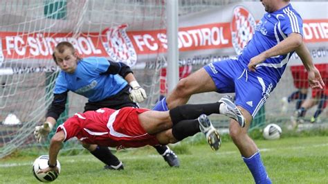 Fc S Dtirol Gewinnt Erstes Testspiel Gegen Welschnofen Fu Ball