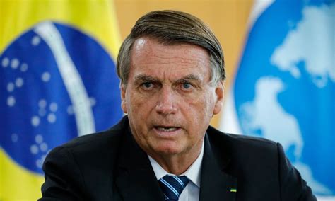 Datafolha Em Cada Brasileiros Avaliam Que Bolsonaro Incentiva