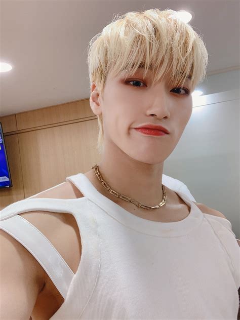 ATEEZ 에이티즈 on Twitter Perfect boyfriend Kim hongjoong Blonde