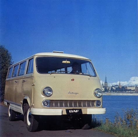 50 Vintage Pics Show Cars of the Soviet Union From Between the 1950s ...