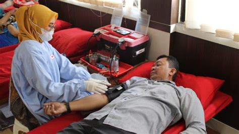 Bantu Pmi Pegawai Lapas Majalengka Ramai Ramai Donor Darah Bantu