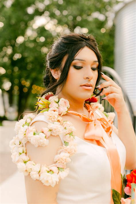 Showcasing LGBTQ+ Couples with a Palm Springs-Inspired Shoot
