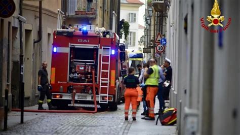 Incendio In Centro A Torino A Fuoco Un Appartamento In Via Bellezia