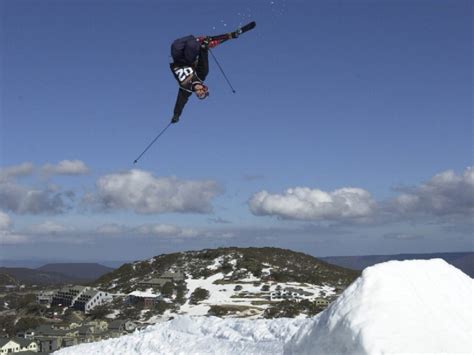 Snow Skiing Wallpaper Scenes - WallpaperSafari