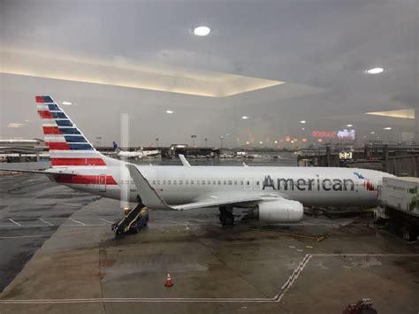 American Airlines 10 Photos And 71 Reviews Airlines Newark International Airport Newark Nj