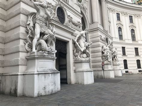 Michaelertrakt der Hofburg AEIOU Österreich Lexikon im Austria Forum