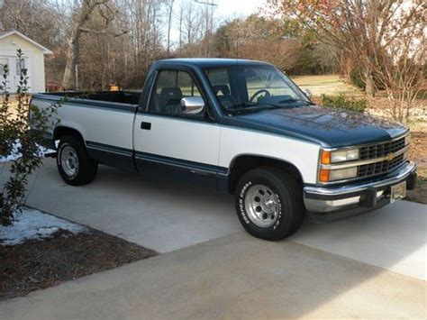 Purchase Used 1992 Chevrolet C1500 Silverado Standard Cab Pickup 2 Door