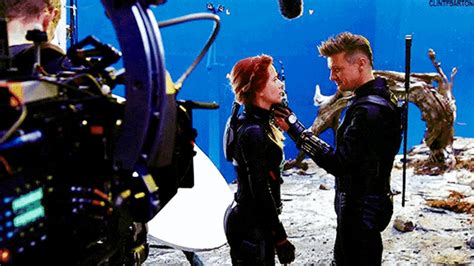 Jeremy Renner Scarlett Johansson