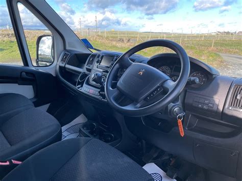 2017 Peugeot Boxer Blue HDI 335 L3h2 Professional P V