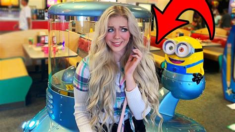 Lyssy Goes To Chuck E Cheeses Arcade Bad Idea Youtube