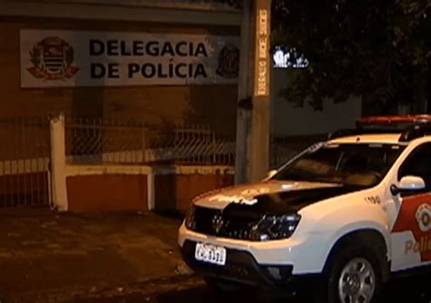 Mãe é indiciada por deixar filho de 6 anos morrer afogado