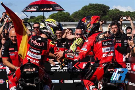 Worldsbk Ducati Weekend Perfetto In Australia Con Bautista E Rinaldi