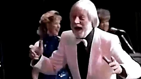 RAY CONNIFF Coro Orquesta HAY HUMO EN TUS OJOS Concierto En Vivo