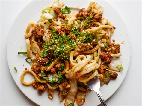 This Udon Stir-Fry Is My Ultimate Clean-Out-the-Fridge Friday Meal ...