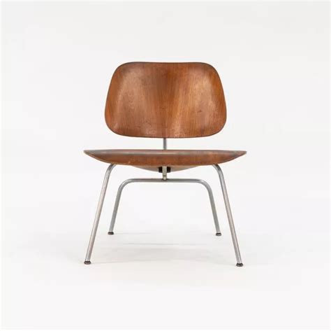 Charles And Ray Eames Herman Miller Lcm Lounge Chair In Walnut And