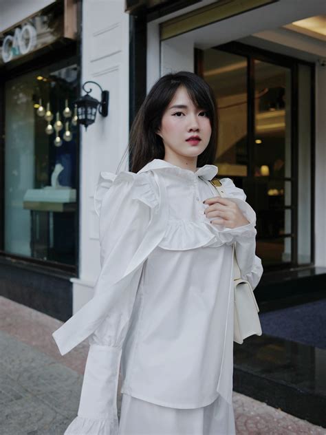 Ngh L Hot Girl Reuters Tung Nh Bikini N Ng B Ng Khi N Fans Xu T Xoa B O D N Tr