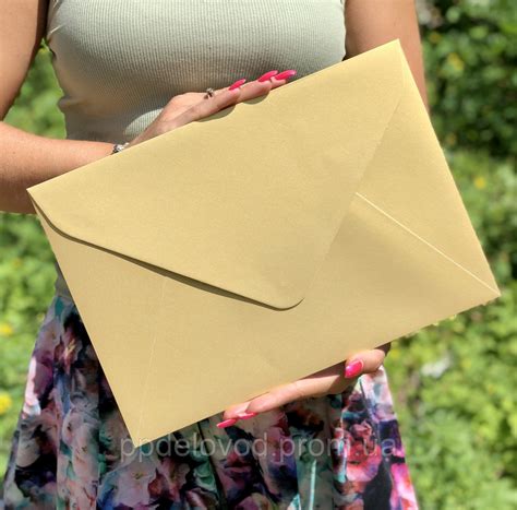 Конверт папка из картона С4 (229х324мм) клапан на магните, Золото люкс ...