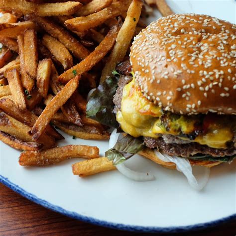 Decade Restaurant | Louisville KY