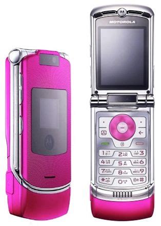 lg pink and white flip phone - Gaudy Cyberzine Stills Gallery