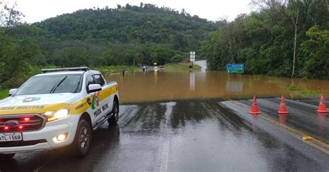 Vem Mais Chuva Em áreas Sob Enchentes Em Santa Catarina