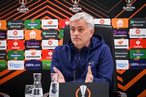 Mourinho La Conferenza Stampa In Vista Di Feyenoord Roma