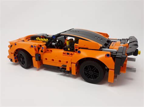 LEGO 42093 Dodge Challenger Technic Set