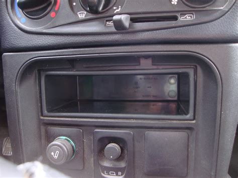 заглушка(ниша) магнитолы — Chevrolet Niva (1G), 1,7 л, 2009 года ...