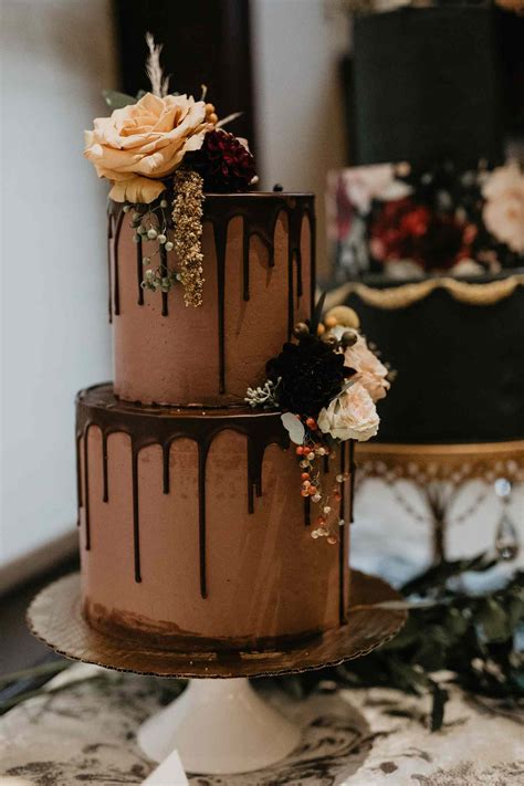 Decadent Chocolate Wedding Cake Ideas