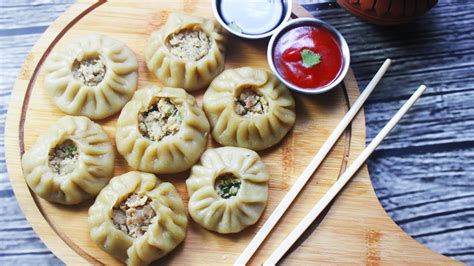 চিকেন মোমো ডাম্পলিং ডিমসাম Steamed Momos Chicken Dumpling