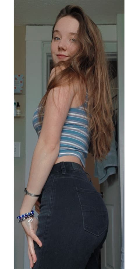 These Jeans Are So Tight On My Ass Can You Help Me R Girlsinjeans