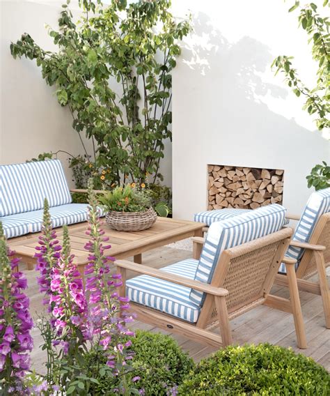 courtyard design ideas  seamless indoor outdoor living
