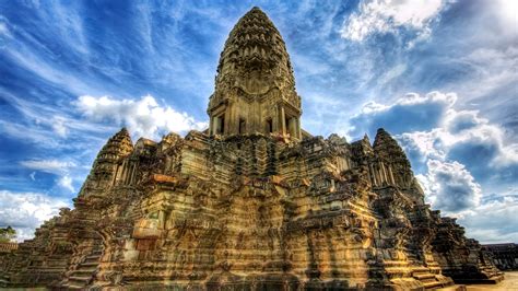 Ангкор Ват в Камбоджу на фоне голубого неба - обои для рабочего стола ...