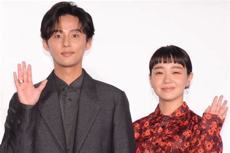 藤ヶ谷太輔＆奈緒『傲慢と善良』公開記念舞台あいさつ：フォトギャラリー｜シネマトゥデイ