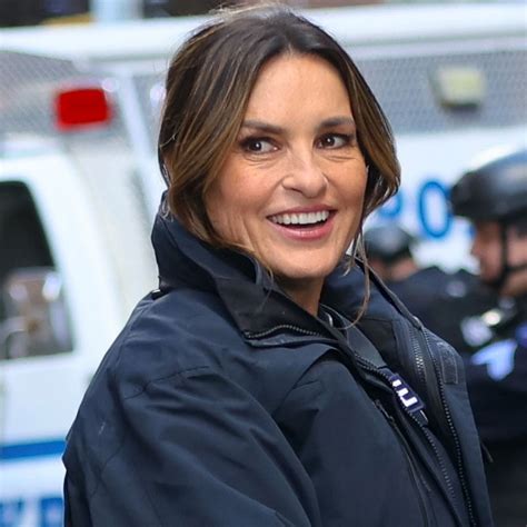 Meet The Law And Order Svu Cast And Their Real Life Partners And