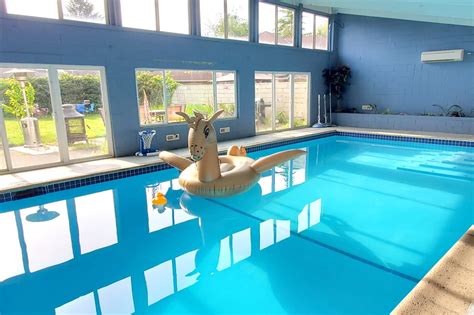 Indoor Heated Oasis PDX Pool Party Pros 🥳 - Private Pool in Portland ...