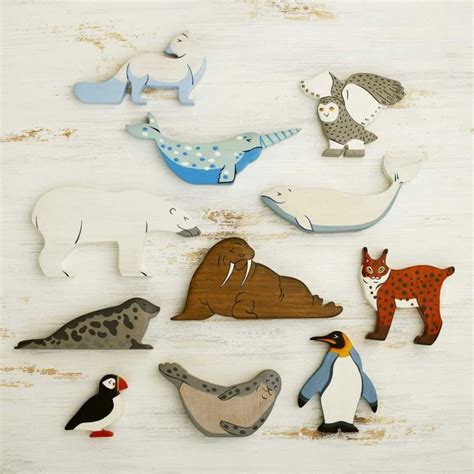 Wooden Arctic Animals Toy Set (11pcs) - WoodenCaterpillar Toys