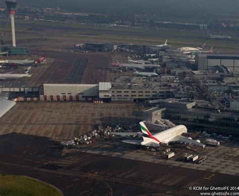 Heathrow Airport lowers landing charges for UK Domestic Flights - Economy Class & Beyond