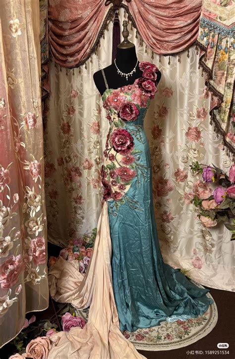 Pin by Peach𐙚 on Fashion 🎀 | Pretty prom dresses, Gorgeous dresses